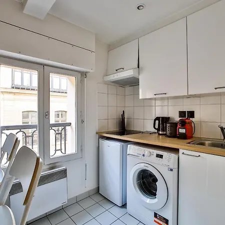 42.studio 4pers#madeleine#gallerie La Fayette * Paris